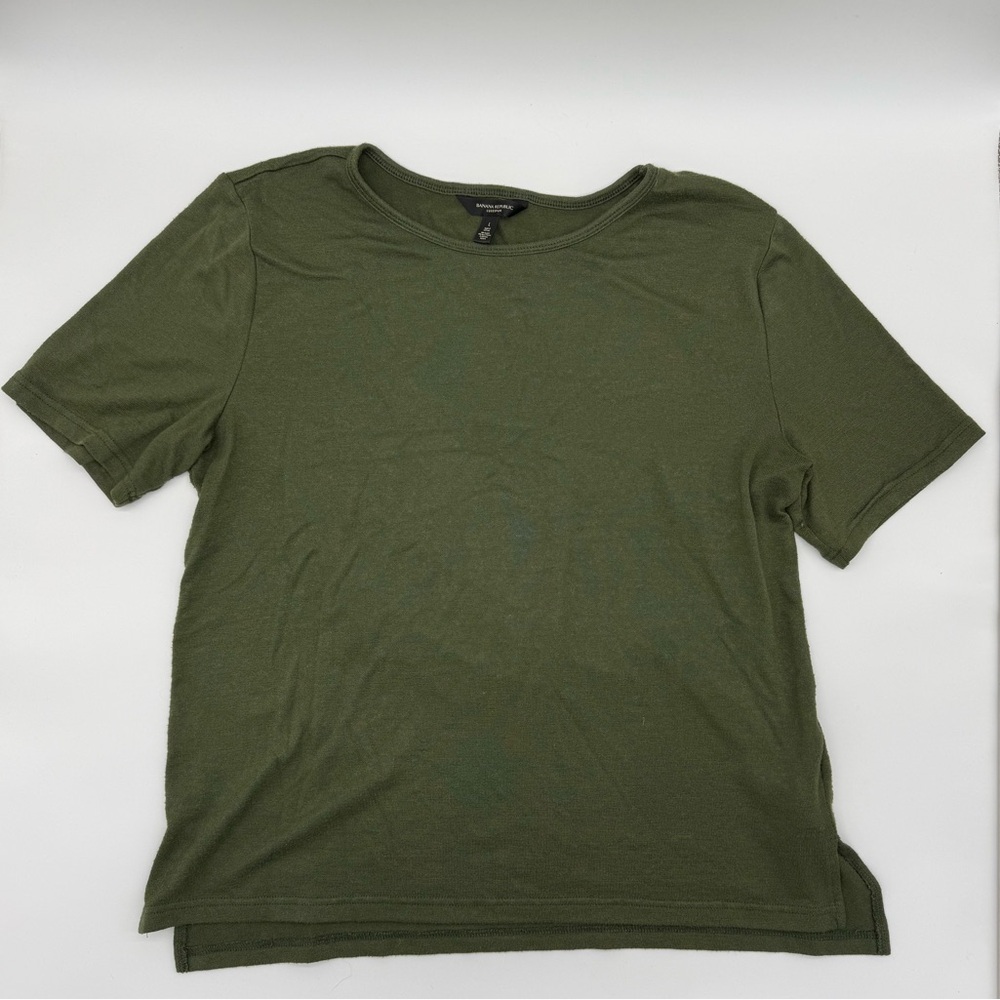 Banana Republic LuxeSpun Olive Tee